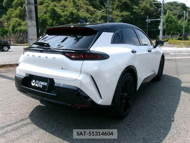 Toyota Crown Sports 2026-08 8666011-2
