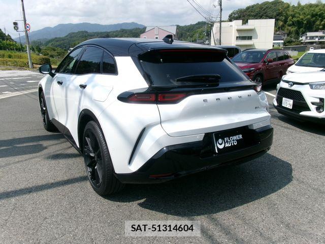 Toyota Crown Sports 2026-08 8666011-4