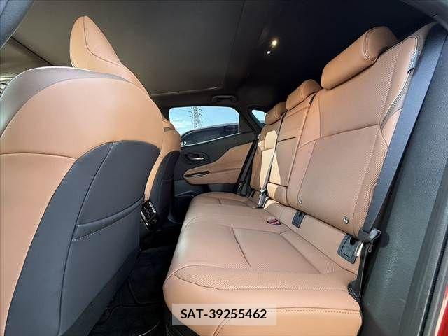 Toyota Crown Sports 2024-11 8658590-18