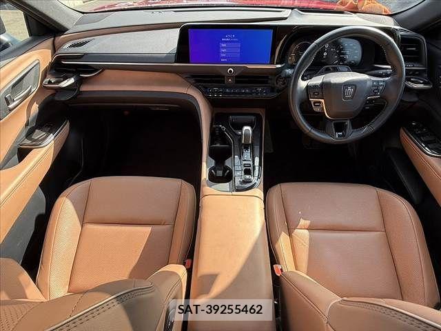Toyota Crown Sports 2024-11 8658590-1