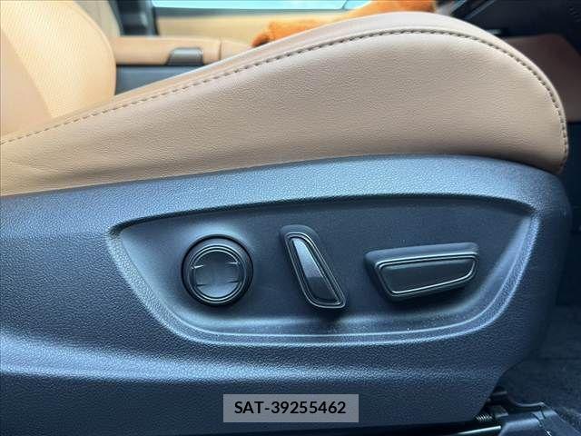 Toyota Crown Sports 2024-11 8658590-29