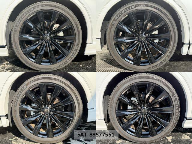 Toyota Crown Sports 2024-02 8666012-24