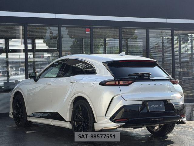 Toyota Crown Sports 2024-02 8666012-5