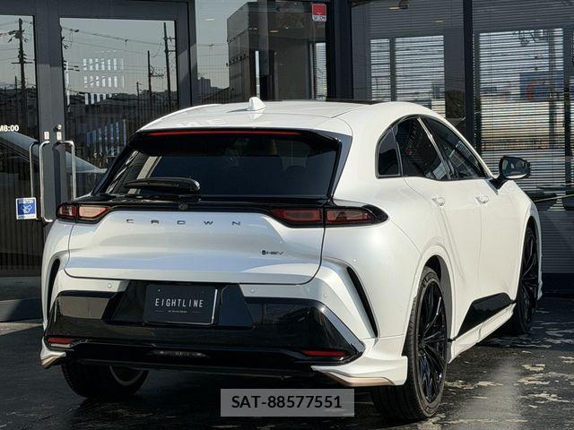 Toyota Crown Sports 2024-02 8666012-7