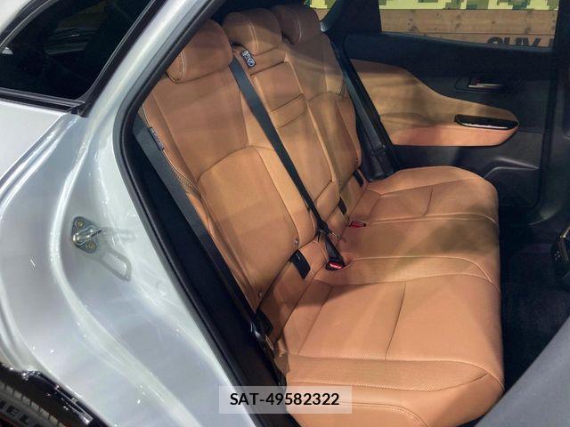 Toyota Crown Sports 2025-01 8685359-8