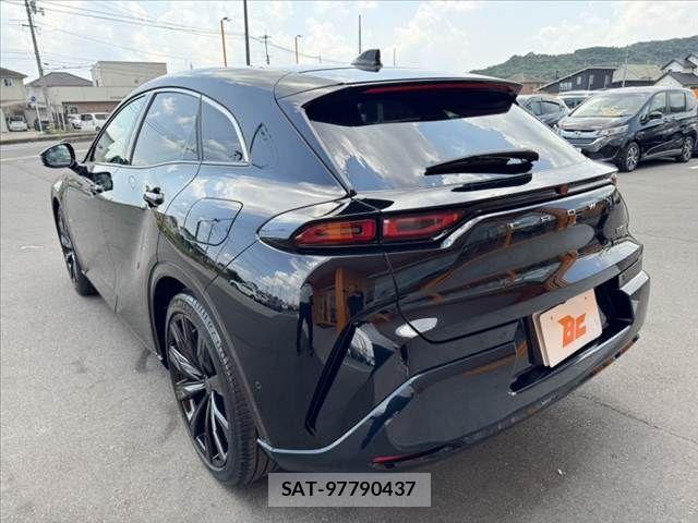 Toyota Crown Sports 2024-05 8685364-12