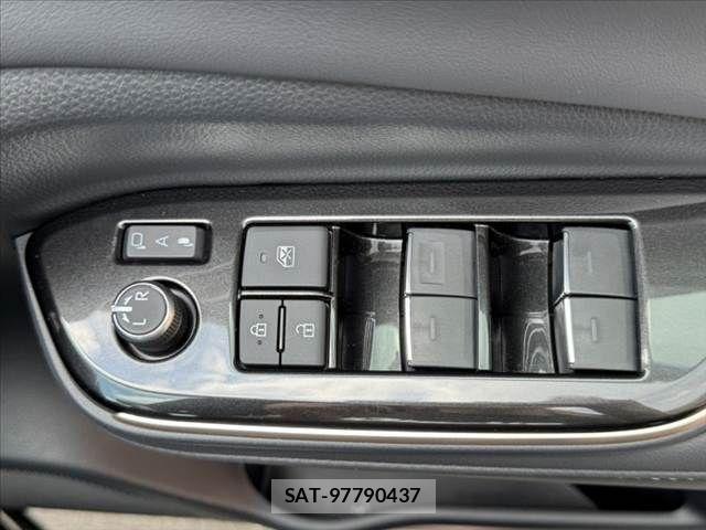 Toyota Crown Sports 2024-05 8685364-29