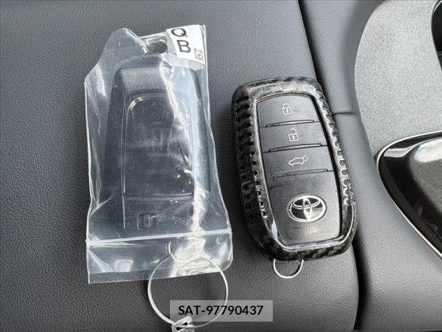 Toyota Crown Sports 2024-05 8685364-6