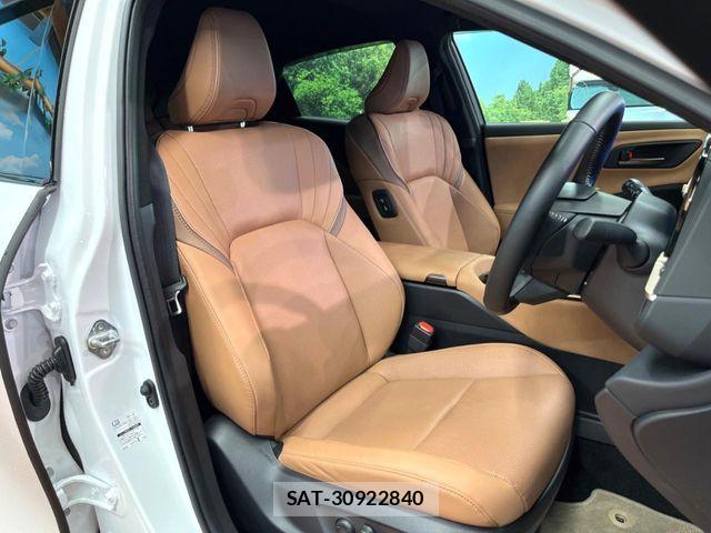 Toyota Crown Sports 2024-09 8685360-8