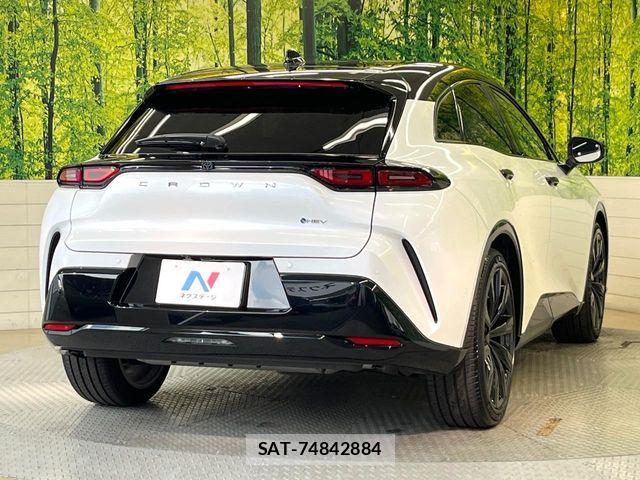 Toyota Crown Sports 2025-07 8685358-16
