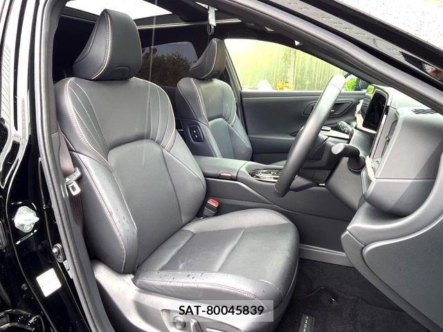 Toyota Crown Sports 2024-06 8741449-11