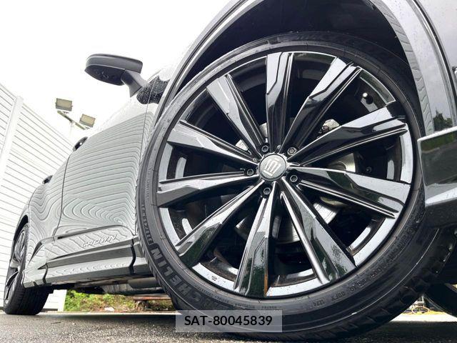 Toyota Crown Sports 2024-06 8741449-17