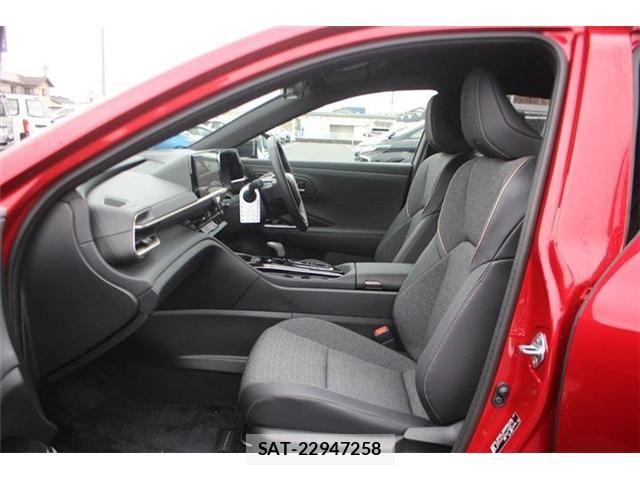 Toyota Crown Sports 2026-06 8828452-21