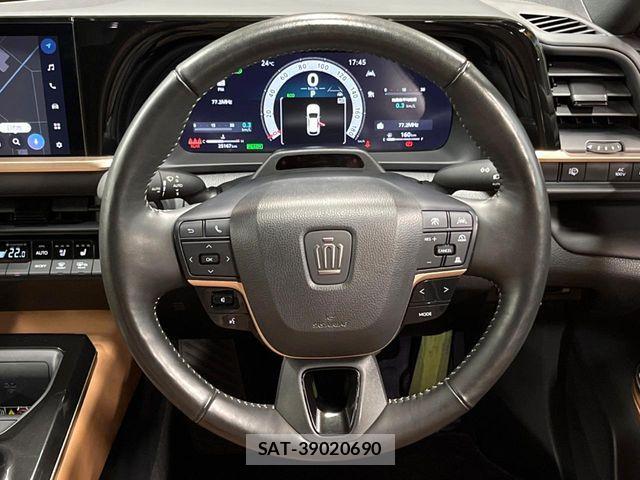 Toyota Crown Sports 2024-06 8828440-10