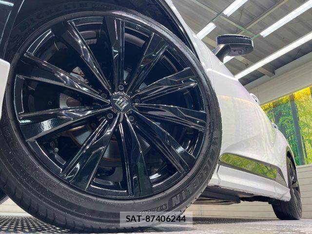 Toyota Crown Sports 2024-08 8828437-12