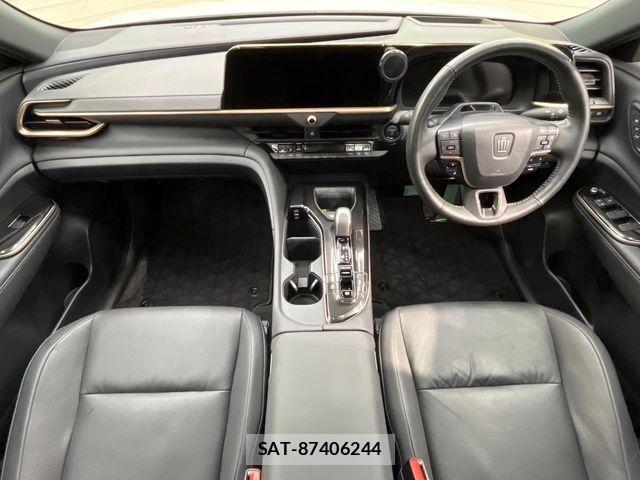 Toyota Crown Sports 2024-08 8828437-1