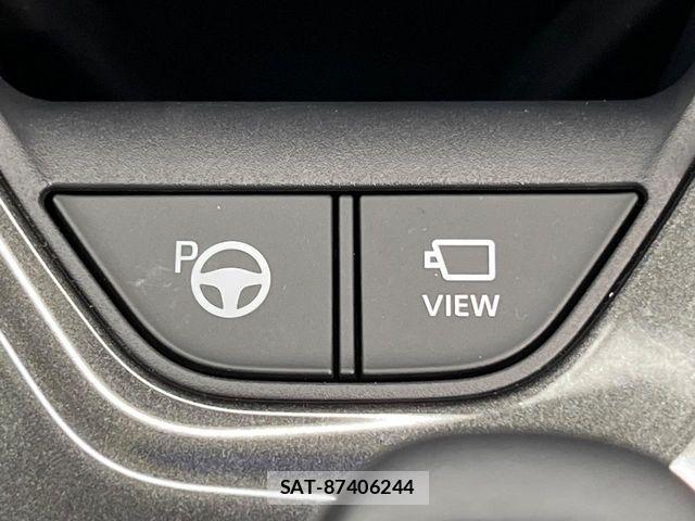 Toyota Crown Sports 2024-08 8828437-6
