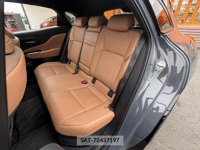 Toyota Crown Sports 2024-06 8828442-17