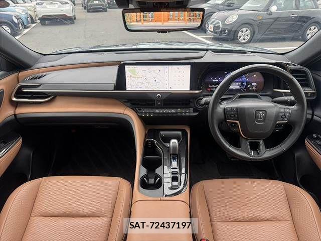 Toyota Crown Sports 2024-06 8828442-1