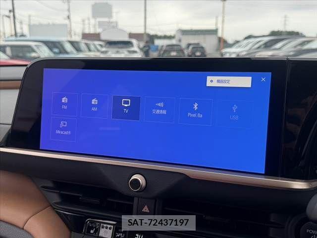 Toyota Crown Sports 2024-06 8828442-21