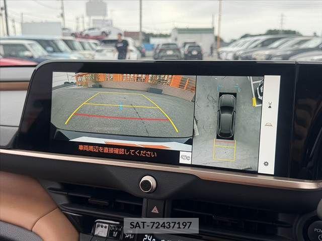 Toyota Crown Sports 2024-06 8828442-22