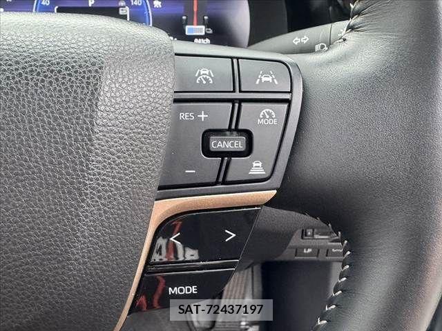 Toyota Crown Sports 2024-06 8828442-25