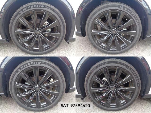 Toyota Crown Sports 2025-12 8848593-17