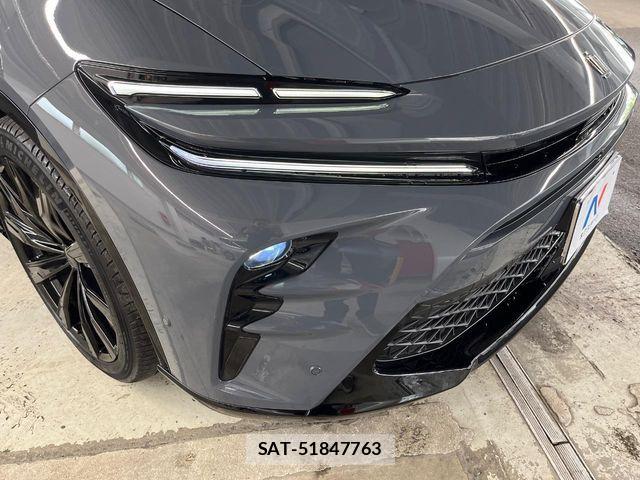Toyota Crown Sports 2025-09 8848596-11