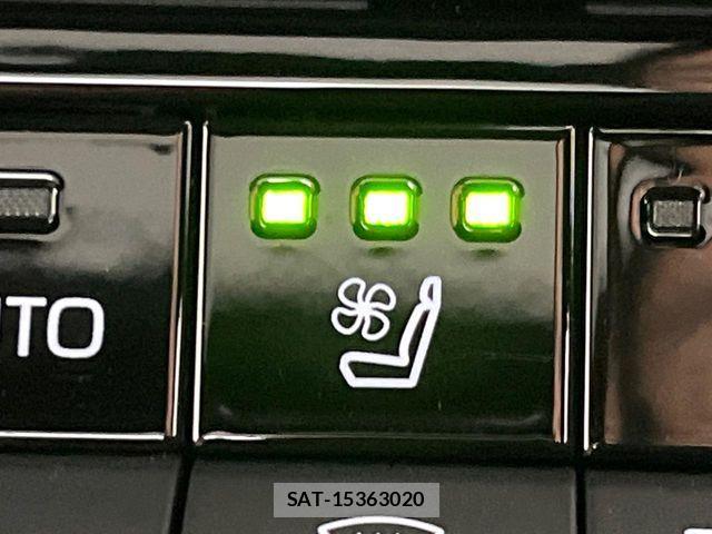 Toyota Crown Sports 2024-12 8870732-6