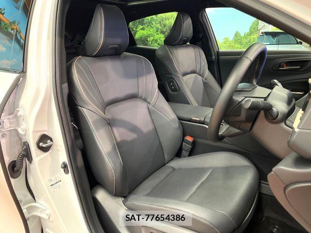 Toyota Crown Sports 2023-12 8870734-9