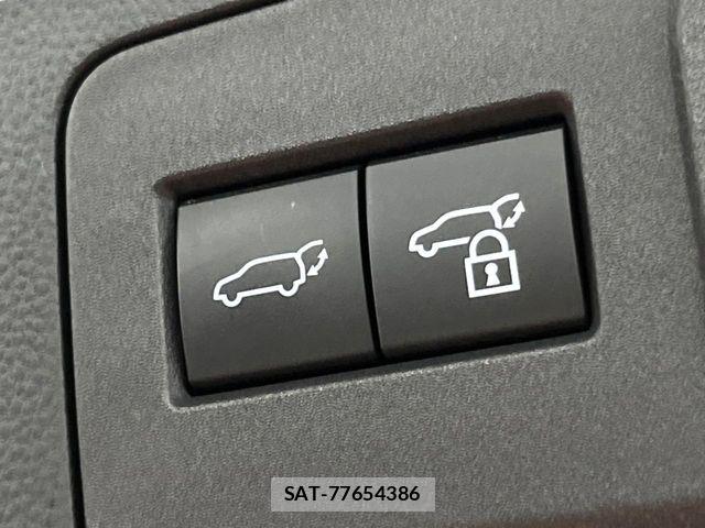 Toyota Crown Sports 2023-12 8870734-8