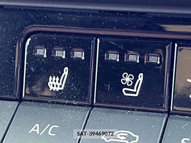 Toyota Crown Sports 2025-01 8870733-9