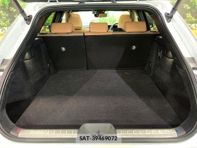 Toyota Crown Sports 2025-01 8870733-12
