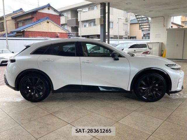 Toyota Crown Sports 2025-03 8870729-15