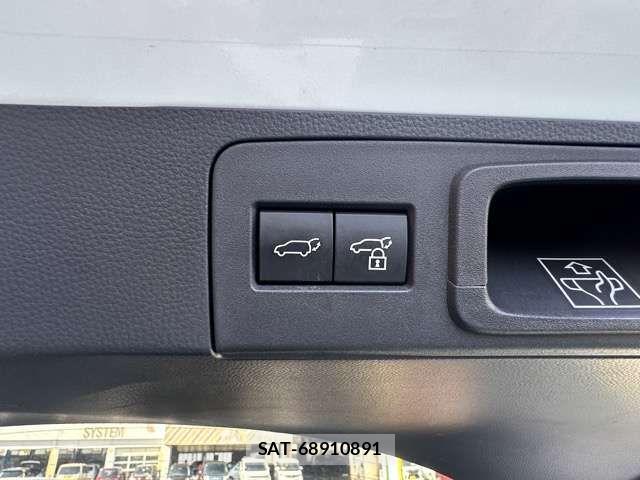 Toyota Crown Sports 2024-04 8870735-12