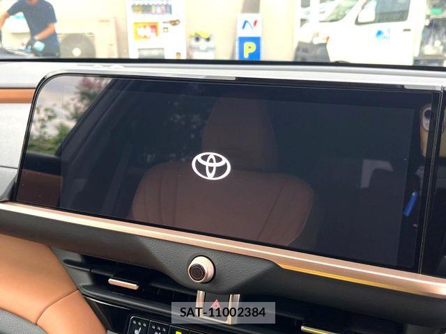 Toyota Crown Sports 2025-03 8879283-4