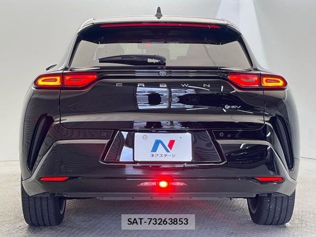 Toyota Crown Sports 2024-10 8879284-17