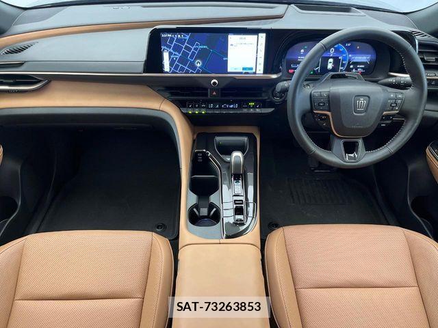 Toyota Crown Sports 2024-10 8879284-1
