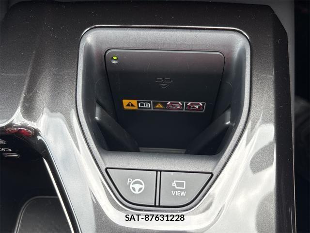 Toyota Crown Sports 2025-07 8879285-11