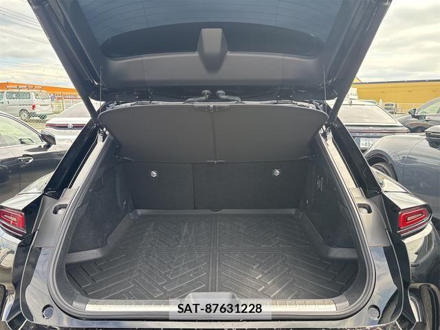 Toyota Crown Sports 2025-07 8879285-14