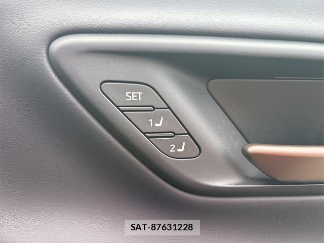 Toyota Crown Sports 2025-07 8879285-21