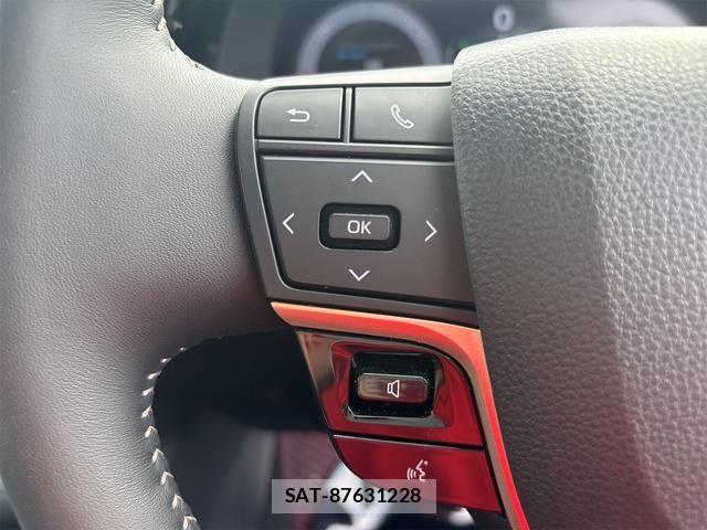 Toyota Crown Sports 2025-07 8879285-22