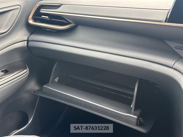 Toyota Crown Sports 2025-07 8879285-27