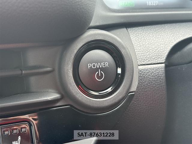 Toyota Crown Sports 2025-07 8879285-8