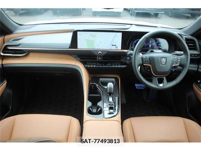 Toyota Crown Sports 2025-04 8879294-20