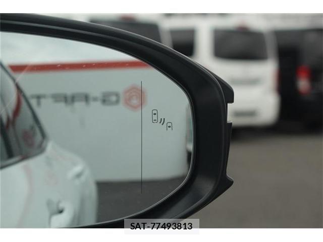 Toyota Crown Sports 2025-04 8879294-3