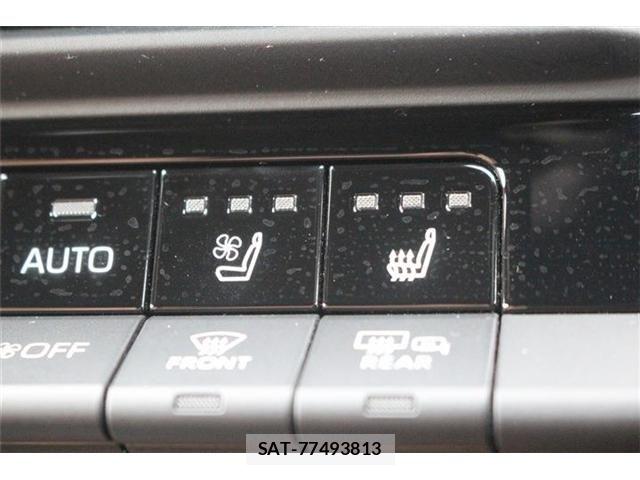 Toyota Crown Sports 2025-04 8879294-4