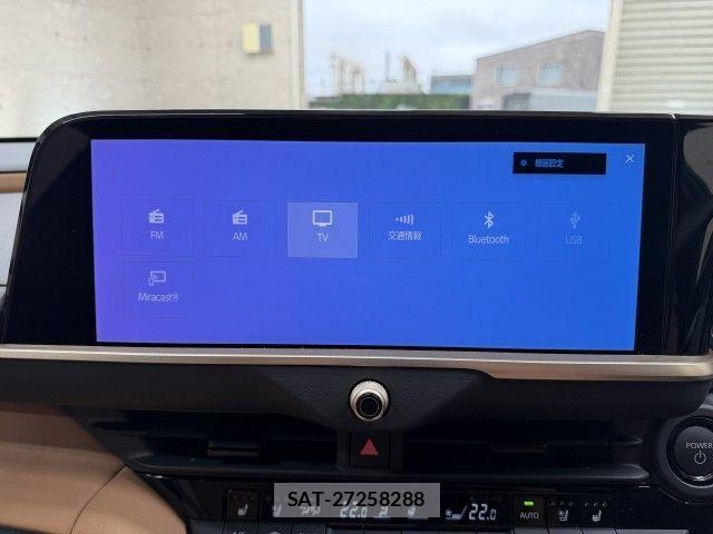 Toyota Crown Sports 2024-12 8879287-11