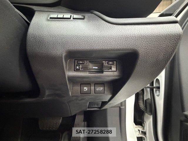 Toyota Crown Sports 2024-12 8879287-21