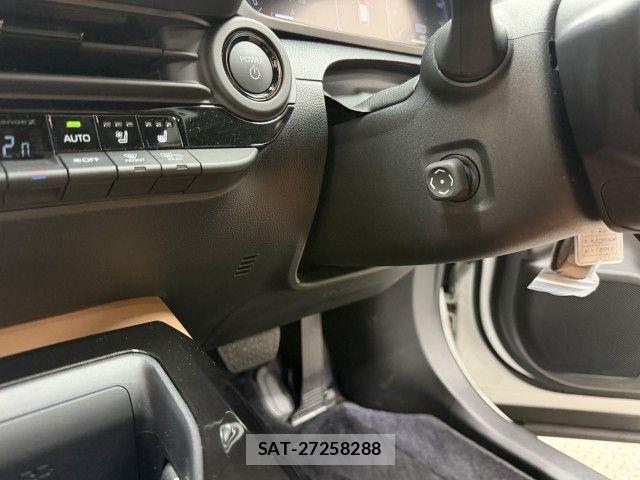 Toyota Crown Sports 2024-12 8879287-27